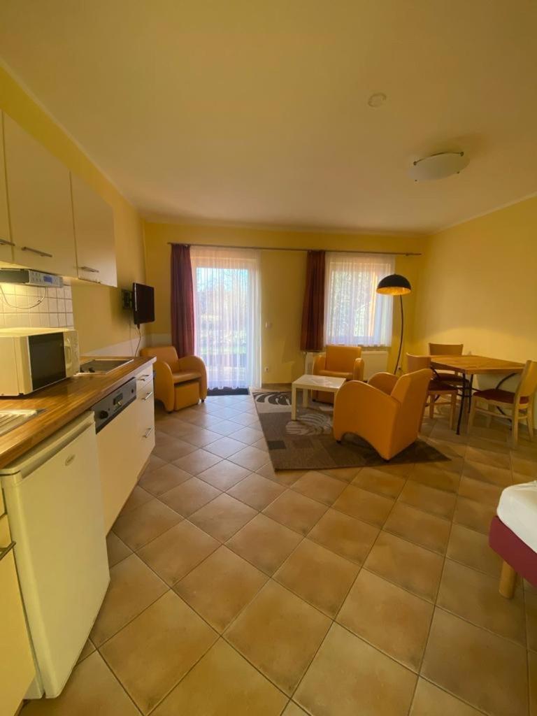 Apartments In Der Kopenhagener Strasse 罗斯托克 外观 照片