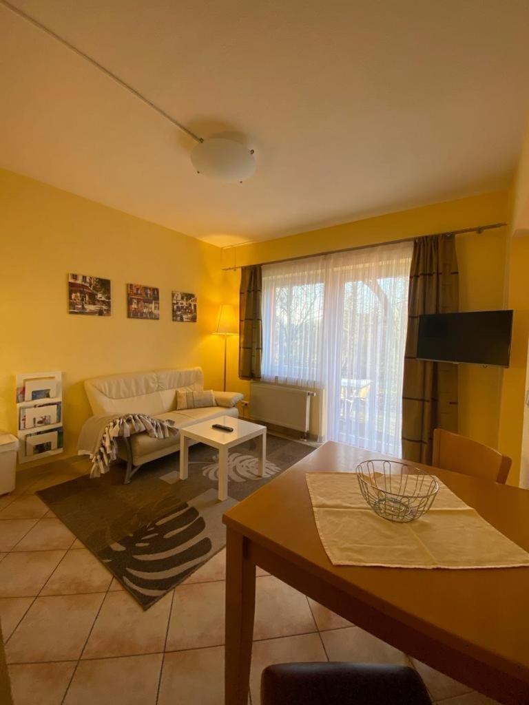 Apartments In Der Kopenhagener Strasse 罗斯托克 外观 照片