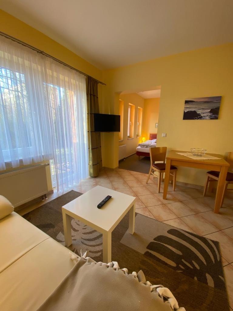 Apartments In Der Kopenhagener Strasse 罗斯托克 外观 照片